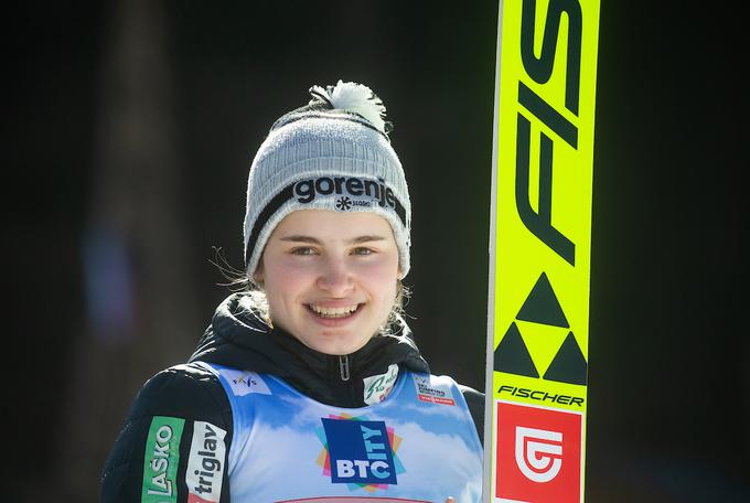 Nika Križnar je bila v svetovnem pokalu na sedmem mestu najboljša slovenska skakalka. Tik za njo je bila Ema Klinec. | Foto: Matic Ritonja/Sportida