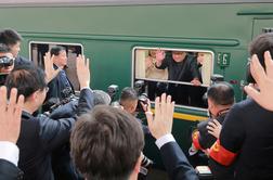 Kitajska potrdila: na obisku sta bila Kim Džong Un in njegova žena #foto