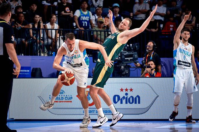 Jakob Čebašek je v zadnjih minutah dodal levji delež k zmagi Slovenije. | Foto: FIBA