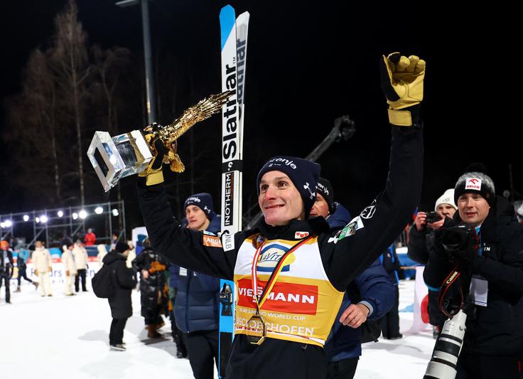 Domen Prevc, novoletna turneja | Foto: Reuters