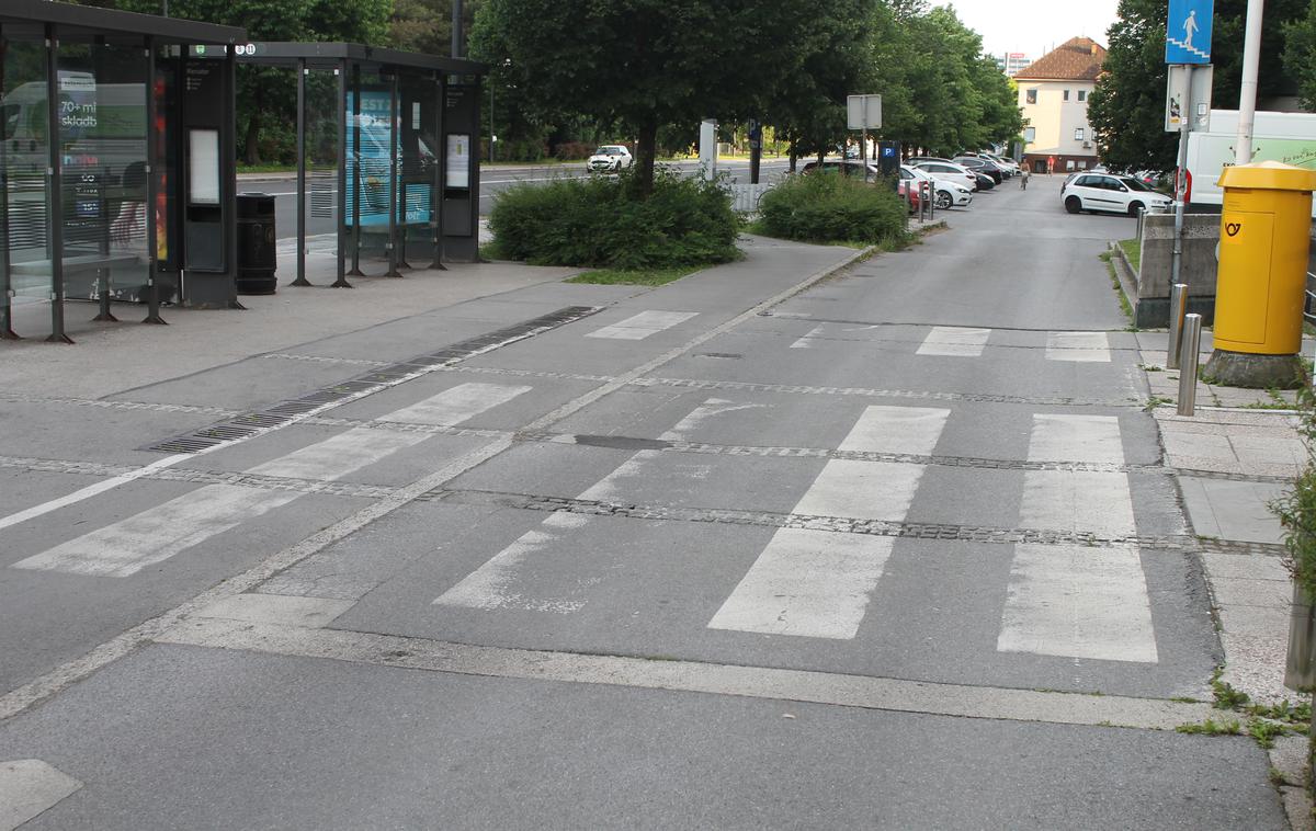 nesreča | Nesreča se je zgodila na tem mestu na Dunajski cesti v Ljubljani. | Foto PU Ljubljana