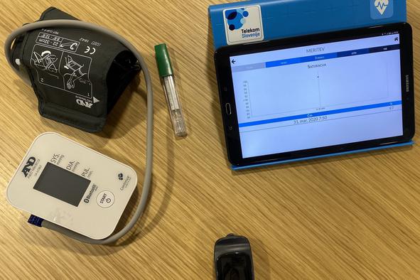 Telekom Slovenije tehnološko podprl UKCL pri zdravljenju bolnikov s covid-19 na daljavo