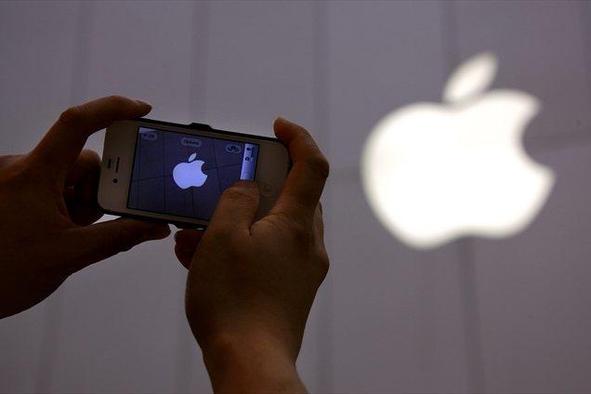 Američani od iPhona 5 pričakujejo celo rast BDP-ja