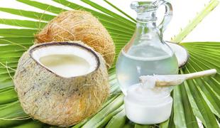 Dobri razlogi, da namesto zobne paste uporabite kokosovo olje