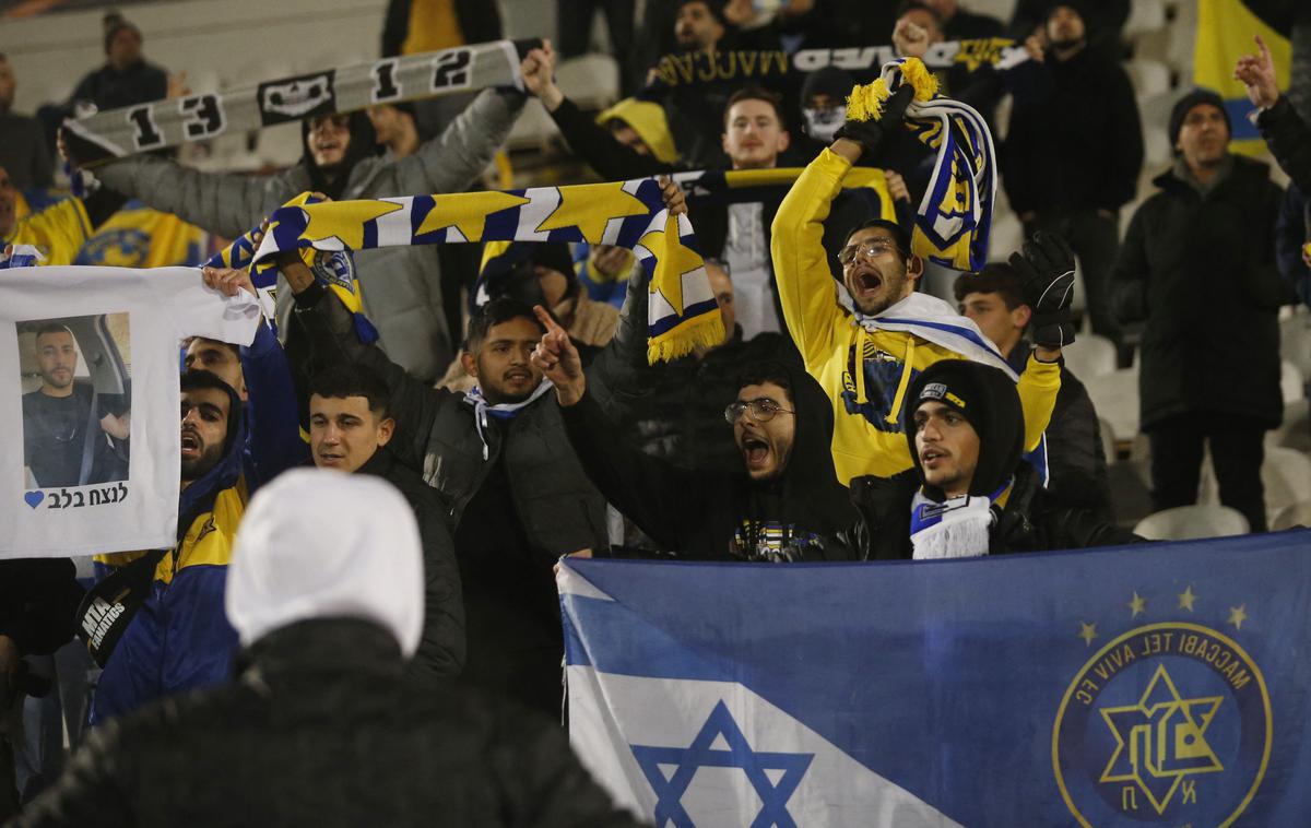 Maccabi Porto | Navijači Maccabija iz Tel Aviva so na stadionu Partizana v Beogradu bodrili ljubljence proti Portu. | Foto Reuters