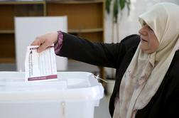 Volišča v BiH so se zaprla, ponekod težave zaradi domnevno vnaprej izpolnjenih glasovnic