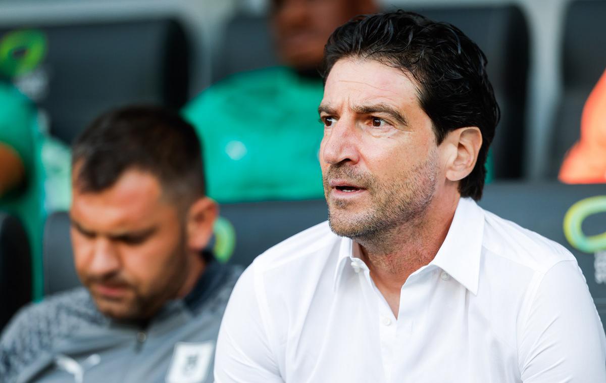 Jorge Simao | Portugalski strateg Jorge Simao ni upravičil pričakovanj na evropski uverturi proti Kairatu. | Foto Aleš Fevžer