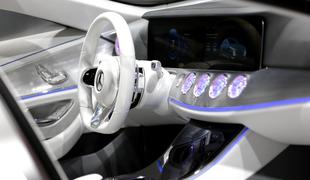 Član uprave Daimlerja: Leta 2018 tudi Mercedesov tekmec električne tesle