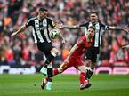 Liverpool : Newcastle