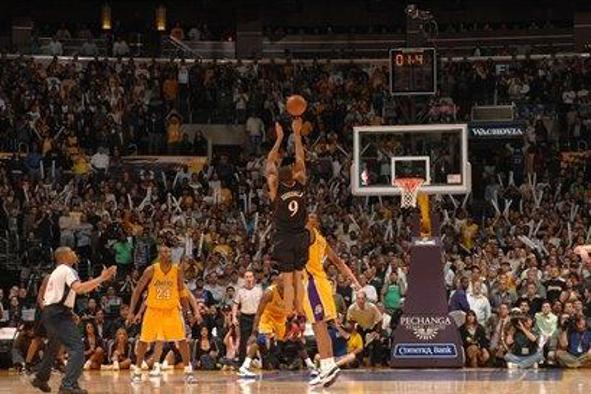 Iguodala prehitel zvok sirene