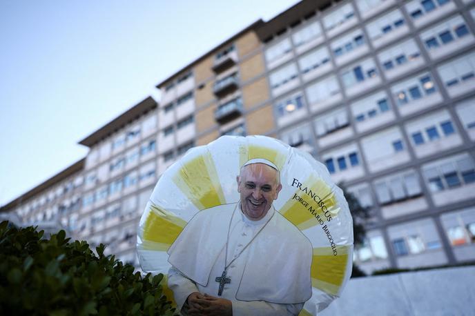 papež Frančišek, Vatikan | Papež je iz bolnišnice Gemelli poslal tudi zvočno sporočilo vernikom. | Foto Reuters