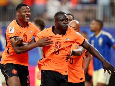 Katastrofa Švedov v Teksasu, odjeknila je oranžna petarda!