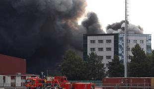 V Franciji pogasili požar v kemični tovarni