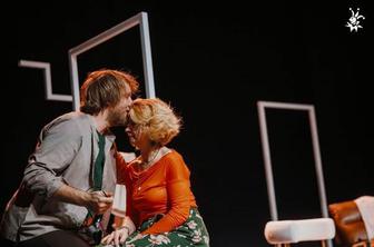 Petek, 13., v Mengšu premierno (p)odprli zakon in občinstvo se mu je smejalo do solz!