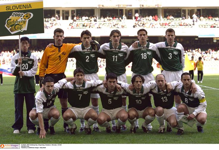 Slovenija se je v sklopu priprav na SP 2002 v Hong Kongu udeležila prijateljskega turnirja, na katerem se je pomerila tudi s Hondurasom in 12. februarja 2002 utrpela enega najhujših porazov v zgodovini (1:5). Kar štiri zadetke za Honduras je dosegel Saul Martinez, za Katančevo četo pa je z bele točke zadel v polno Zlatko Zahović. | Foto: Reuters