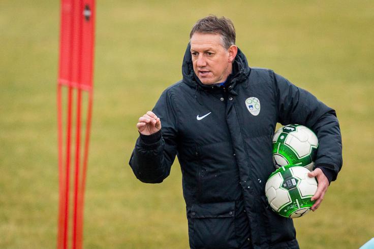 Prisotnost Igorja Benedejčića je v dobro voljo spravila tudi slovenske reprezentante. | Foto: Žiga Zupan/ Sportida