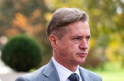 KPK začasno ustavila postopke zoper Goloba, Zdolšek vložil več tožb