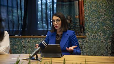 DZ sprejel zakonsko novelo za razdelitev računalnikov