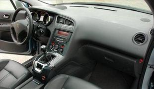 Peugeot 5008 1,6 THP - o opremi