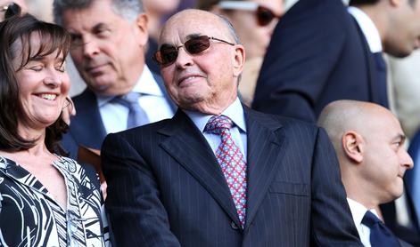 Ameriški predsednik Trump pomilostil nekdanjega lastnika Tottenhama Joeja Lewisa