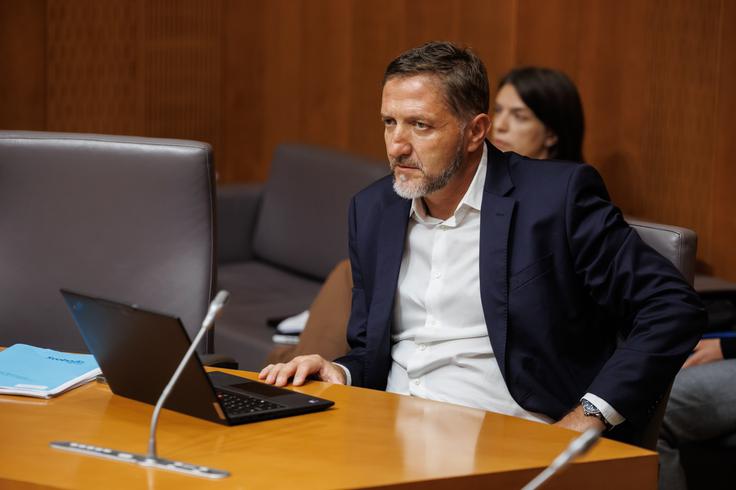 To pomeni, da so nekateri upravičenci obravnavani ugodneje od drugih zgolj zato, ker država ni pravočasno opravila svojega dela," je opozoril. | Foto: Nebojša Tejić/STA