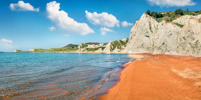 Znamenita oranžna plaža Xi na otoku Kefalonija | Foto: Shutterstock