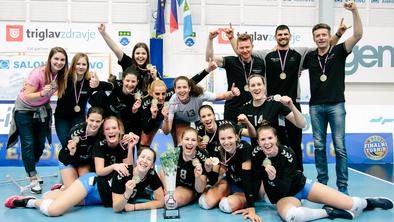 Kamničanke s prestola vrgle serijske zmagovalke!