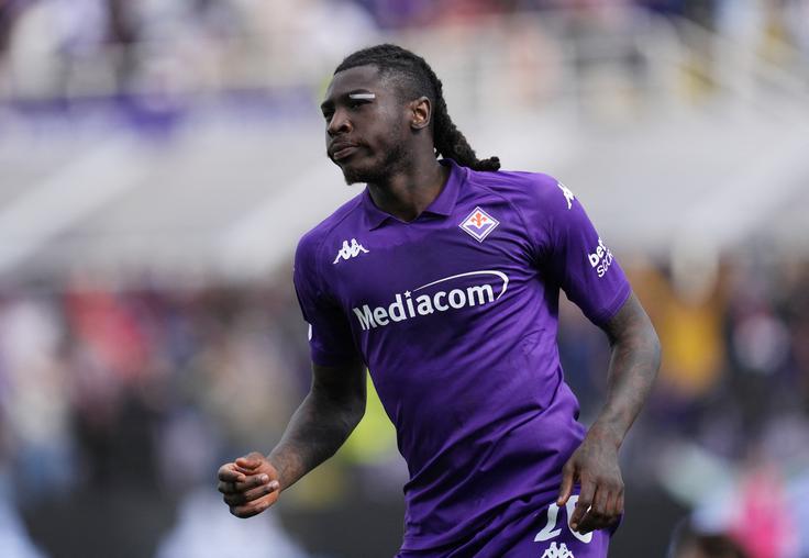 Italijanski reprezentant Moise Kean je ob koncu prvega polčasa popeljal Fiorentino v vodstvo proti Atalanti. | Foto: Reuters