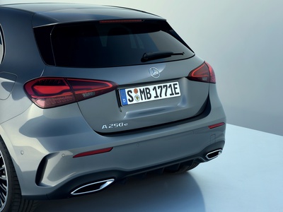 Nova odločitev Mercedesa: Madžarska krepi avtomobilske posle