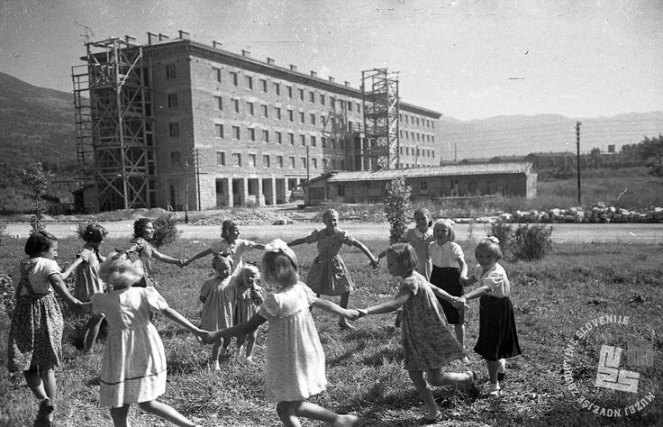 Gradnja Nove Gorice, oktober 1951. | Foto: Foto: Vlastja Simončič, hrani: Muzej novejše zgodovine Slovenije.