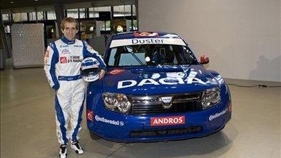 Alain Prost z dacio dusterjem na tekmovanju za trofejo Andros