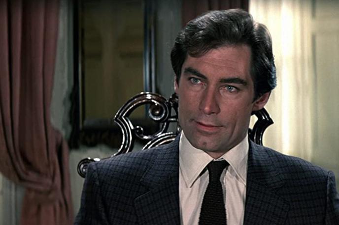 Timothy Dalton, James Bond