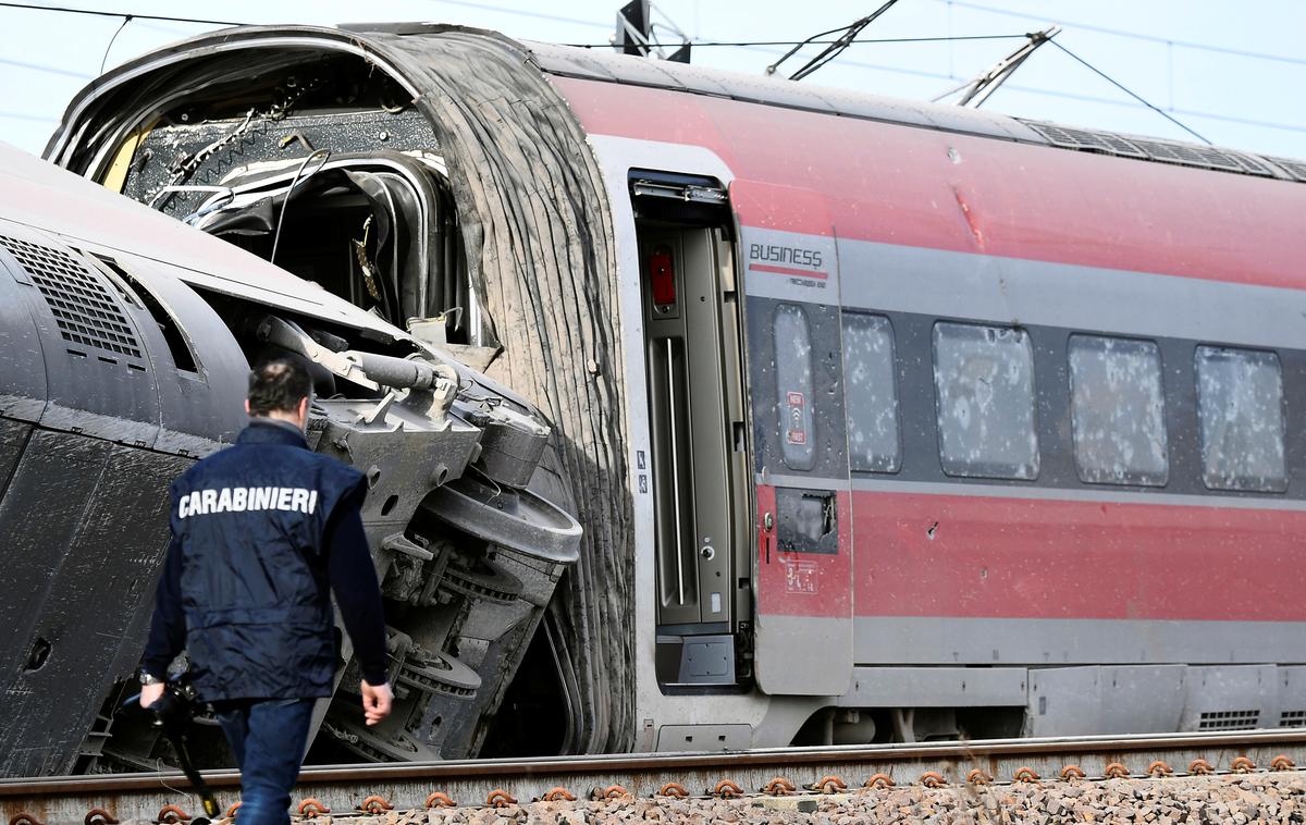 Nesreča vlaka v Italiji | V nesreči sta umrli strojevodji, poškodovanih pa je bilo 31 ljudi. | Foto Reuters