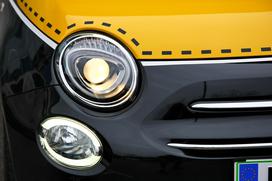 Fiat 500 1.2 8V lounge - šik mestni malček s posluhom za visoko modo
