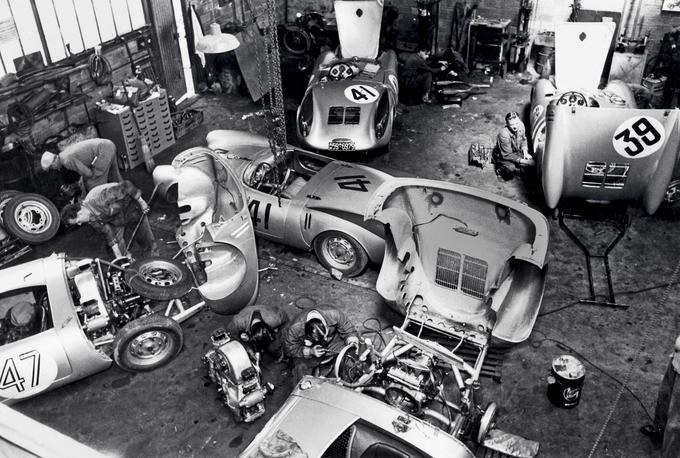 Porsche 550 spyder v tovarniški garaži junija leta 1951 | Foto: Porsche