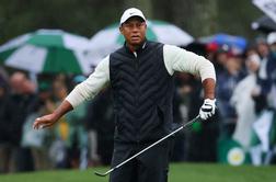 Tiger Woods s krči v hrbtu