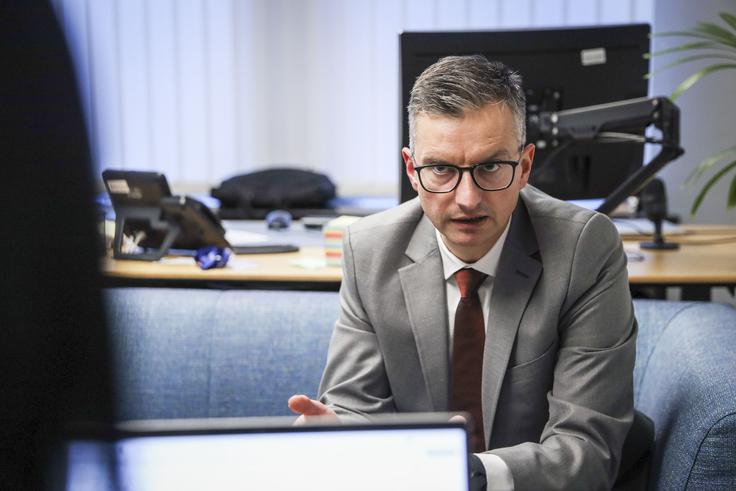 Šarec: "Politika ni tekmovanje v všečnosti, temveč dolgotrajen proces, pri katerem lahko politika vpliva le na del dogajanja – približno dvajset odstotkov, medtem ko preostalih osemdeset narekujejo zunanje okoliščine." | Foto: Renew Europe group