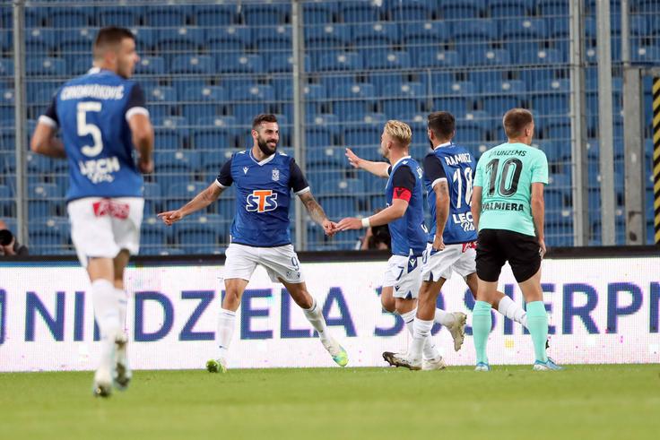 Valmiera je leta 2020 izgubila evropski dvoboj s poljskim Lechom, novopečenim klubom slovenskega reprezentanta Mihe Blažiča, z 0:3. | Foto: Guliverimage