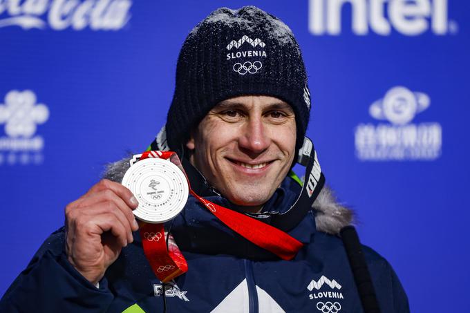 Žan Kranjec se je s fenomenalno drugo vožnjo izstrelil do srebrne olimpijske medalje v veleslalomu. | Foto: Anže Malovrh/STA