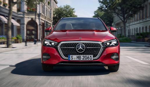 Mercedes ne odpisuje dizla: prenovljeni razred C dobil motorje za novo dobo