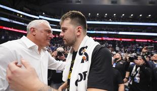 Objem Saše in Luke Dončića po čustveni tekmi pove vse
