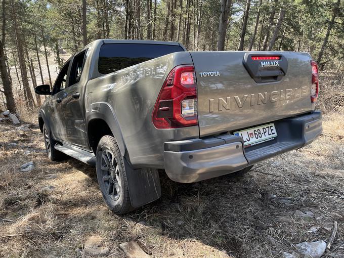 Letošnja novost na trgu je nova generacija Toyotinega hiluxa. | Foto: Gregor Pavšič