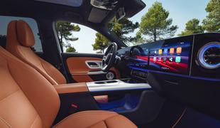 Priljubljen pri družinah in taksistih: Mercedes pokazal notranjost novega #foto