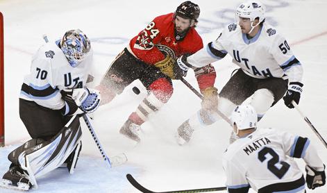 Chicago do zmage po podaljšku, Vegas zanesljiv