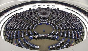 Evropski poslanci: Snowden je borec za človekove pravice, državljani EU pa premalo zaščiteni