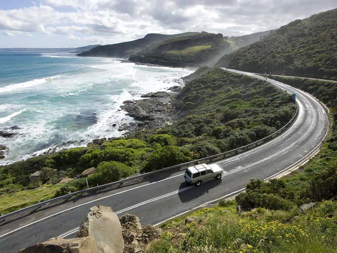 Na nekaterih delih se cesta povsem približa obali. | Foto: Victoria Australia