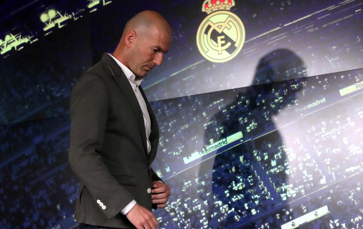 Zinedine Zidane | Trener Reala se je preventivno odpravil v samoosamitev. | Foto Reuters