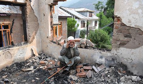 Indija in Pakistan brez milosti: Kašmir pod ognjem že drugi dan