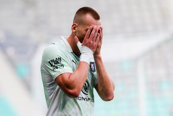 Estonec Alex Tamm je pri rezultatu 1:1, ko je zadišalo po popolnem preobratu Olimpije, zatresel vratnico. | Foto: Aleš Fevžer