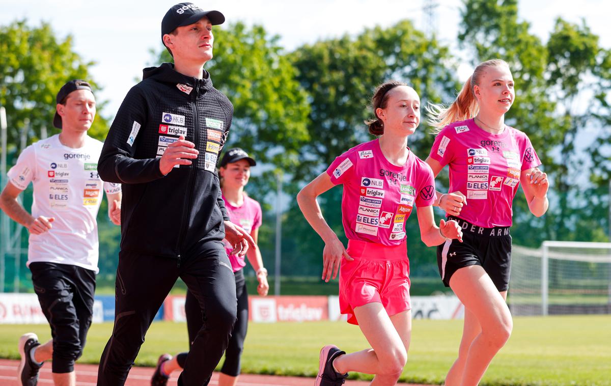 smučarski skoki, priprave, Kranj, 2025, Domen Prevc, Nika Prevc | "Kot so za hišo najpomembnejši temelji, je pri nas najpomembnejša fizična priprava," o trenutnem delu priprav na novo sezono pravi zmagovalka zadnjih dveh sezon Nika Prevc. | Foto Aleš Fevžer